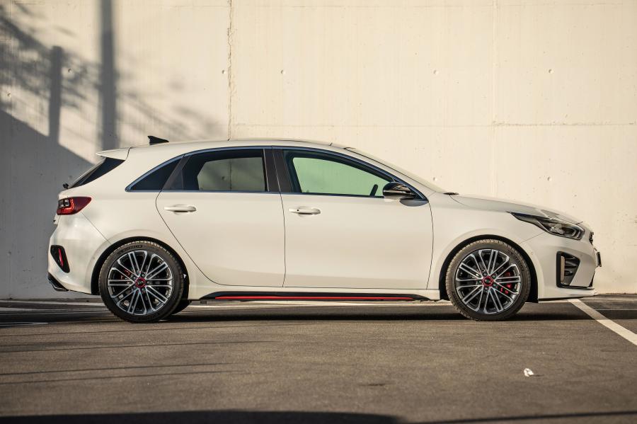  Kia Ceed GT 2018 года  (WW) (фото 42 из 51)